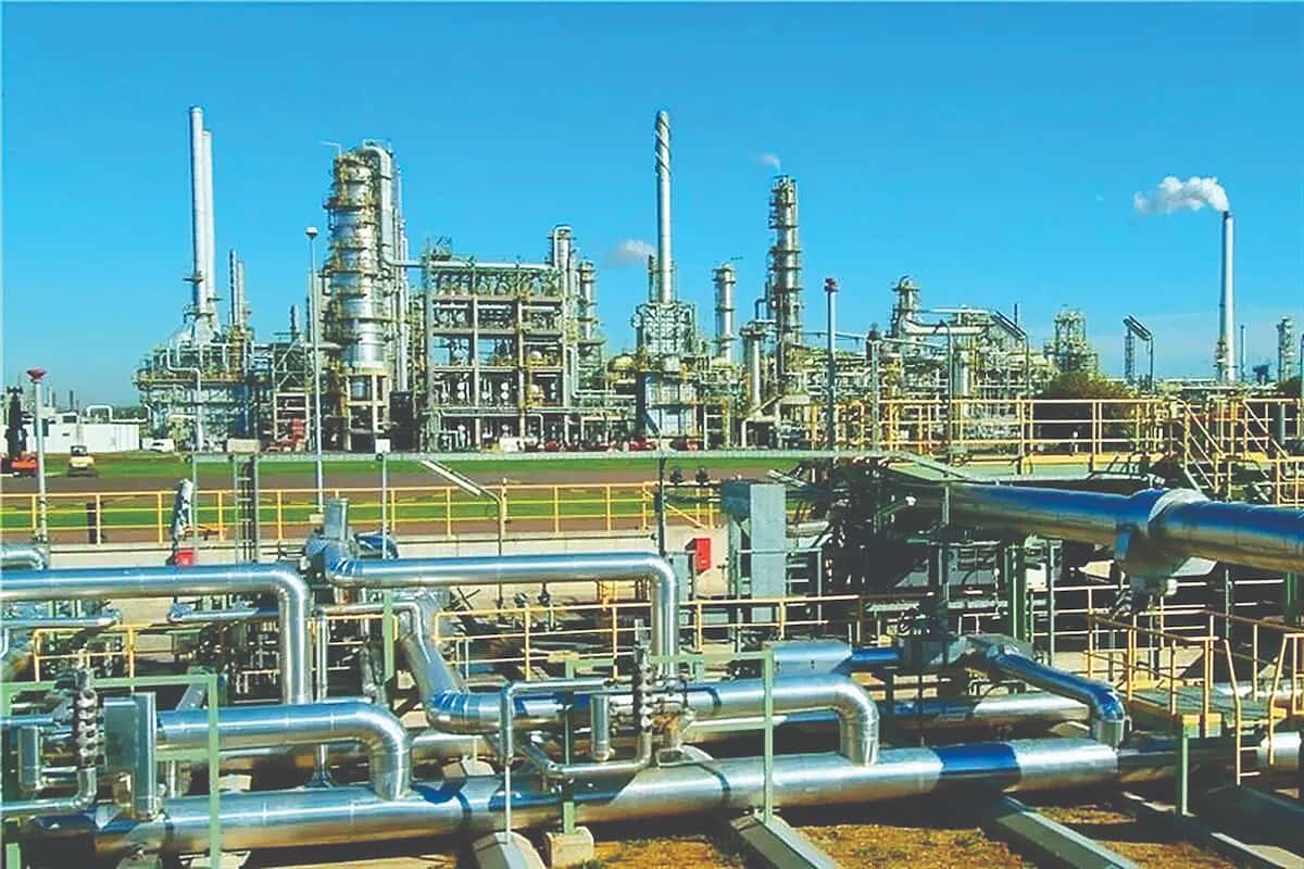 قبولی غول‌های آروماتیکی بورس ایران