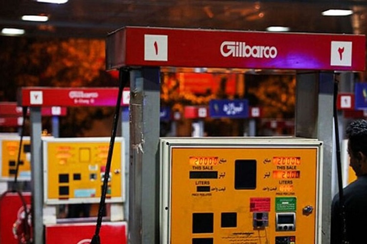 دولت نرخ سوم بنزین ۷۵۰۰ تومانی را بررسی می‌کند