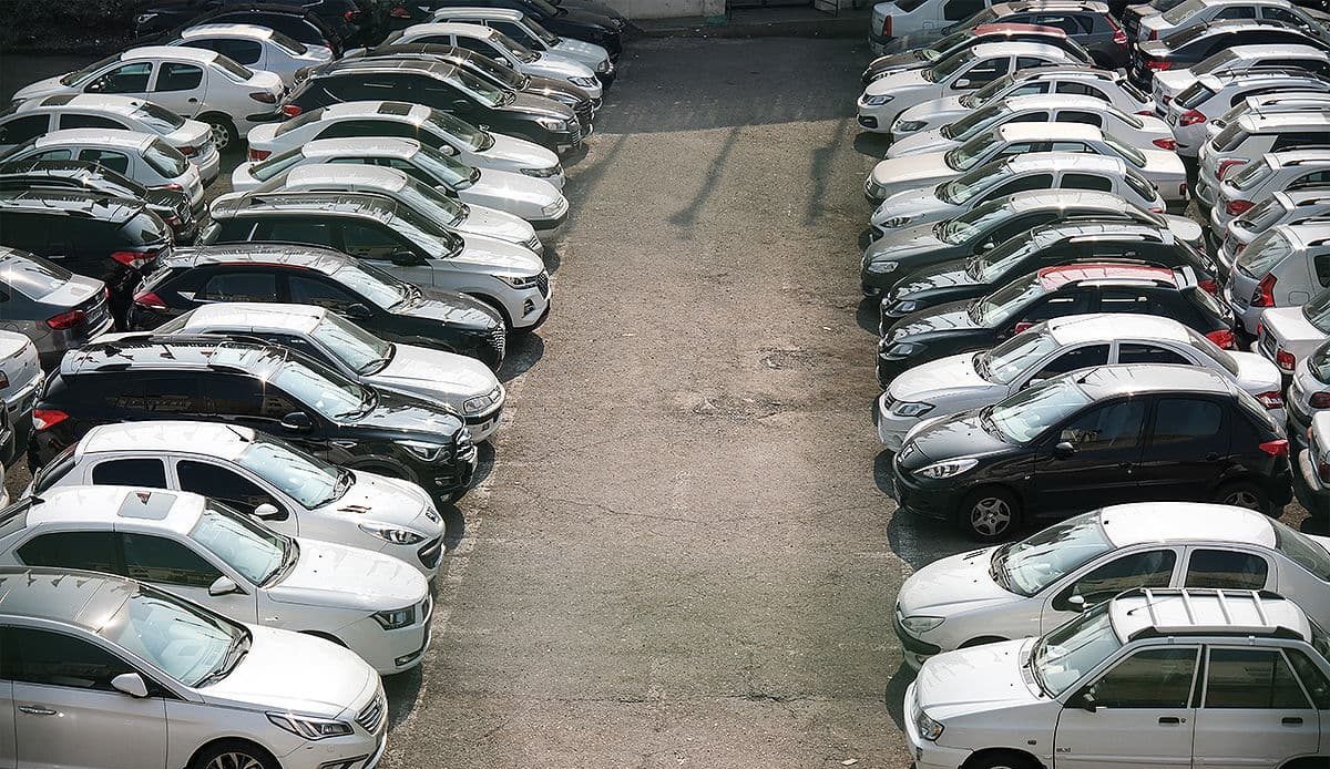 بازار خودرو در ایران؛ افزایش قیمت‌ها و رکود معاملات چه چشم‌اندازی دارد؟