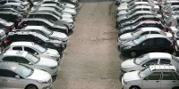 بازار بیجهت؛ چرا قیمت خودرو در ۳ آذر دو قطبی شد؟ بازار بیجهت؛ چرا قیمت خودرو در ۳ آذر دو قطبی شد؟