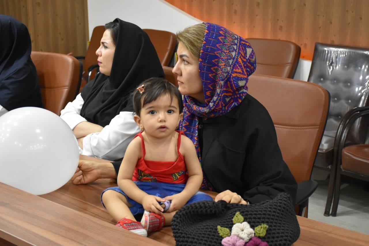 مادران شاغل با فرزند سوم و بیشتر می‌توانند زودتر به بازنشستگی برسند