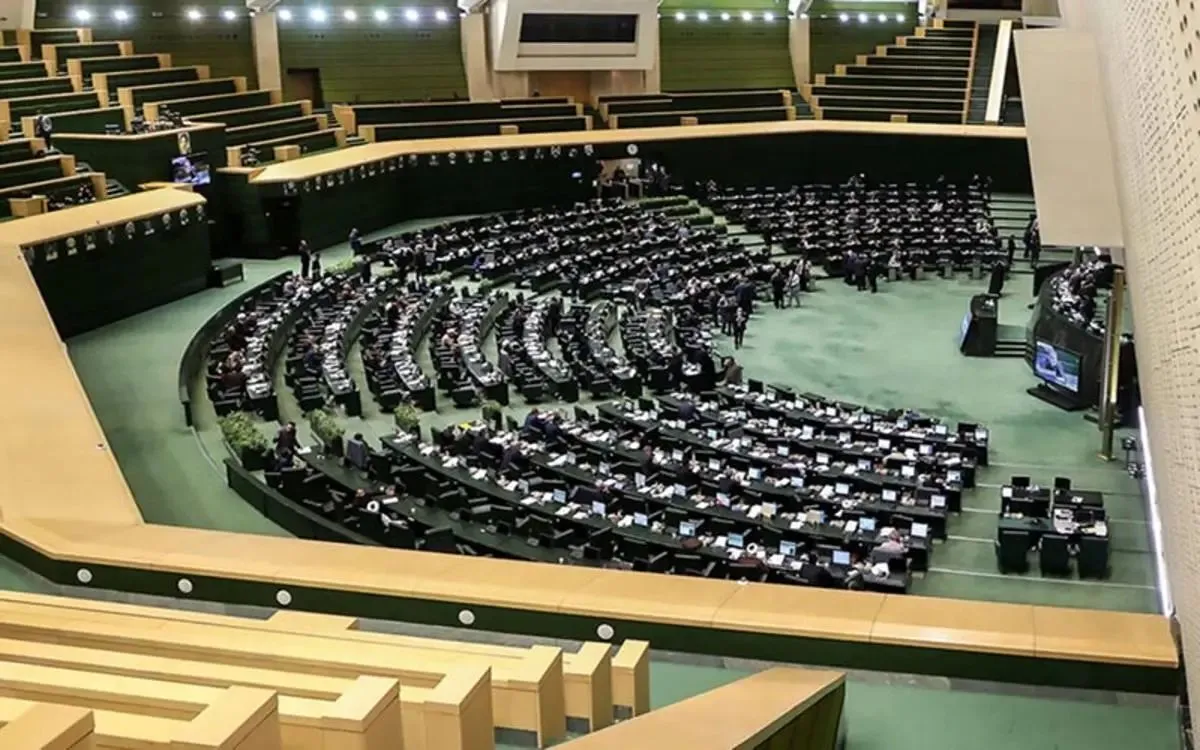 هشدار نمایندگان: افزایش قیمت بنزین کمر اقشار ضعیف را می‌شکند