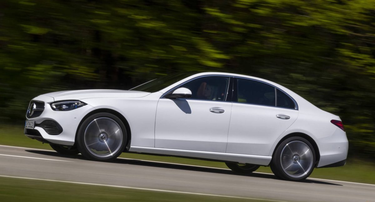 بازار آزاد چگونه قیمت خودروهای وارداتی را از ۴ میلیارد به ۲۰ میلیارد رساند؟