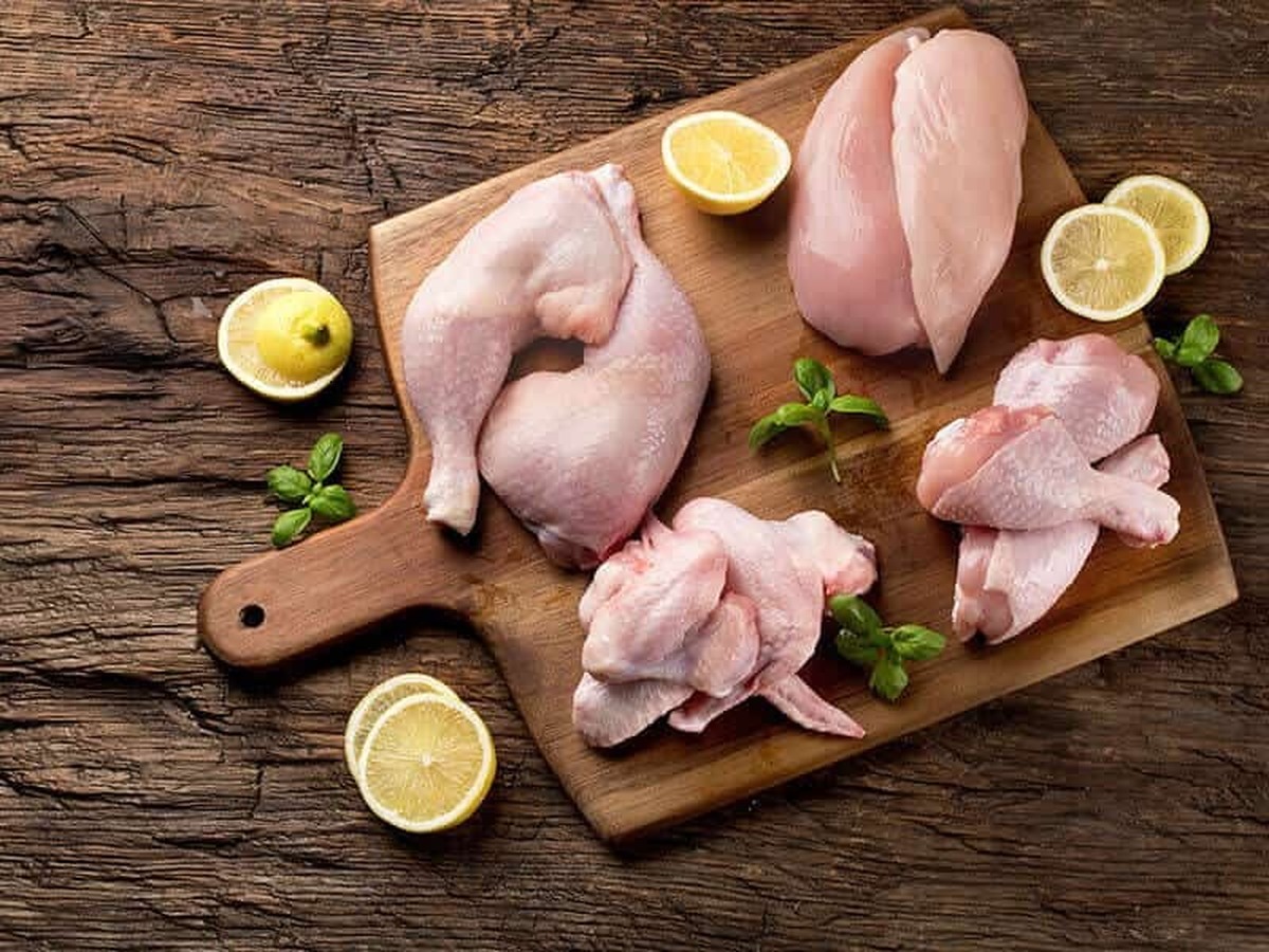 بحران مرغ؛ تولیدکنندگان خواستار آزادسازی ارز و رفع انحصار نژاد هستند