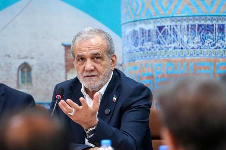 پزشکیان: نارضایتی مردم نتیجه سوءمدیریت است، نه رفتار مردم!