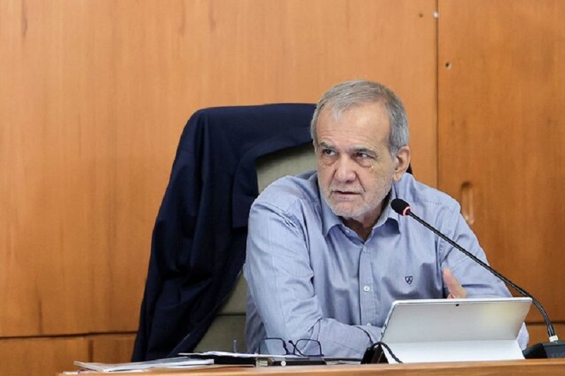 پزشکیان در جلسه شورا: رعایت هنجارهای ملی باید از مدیران آغاز شود