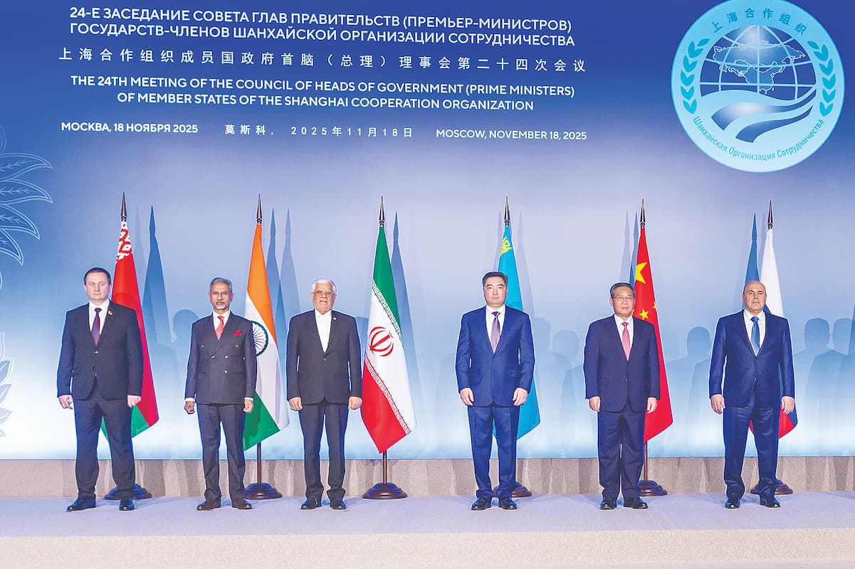 مقابله با یکجانبه گرایی غرب