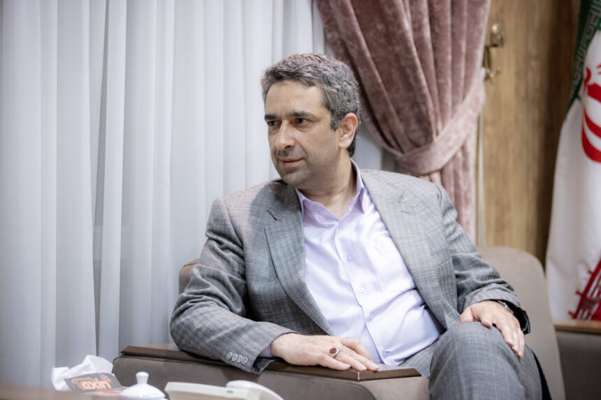 رئیس‌جمهور برای کاهش محدودیت‌های اینترنتی در حال رایزنی است