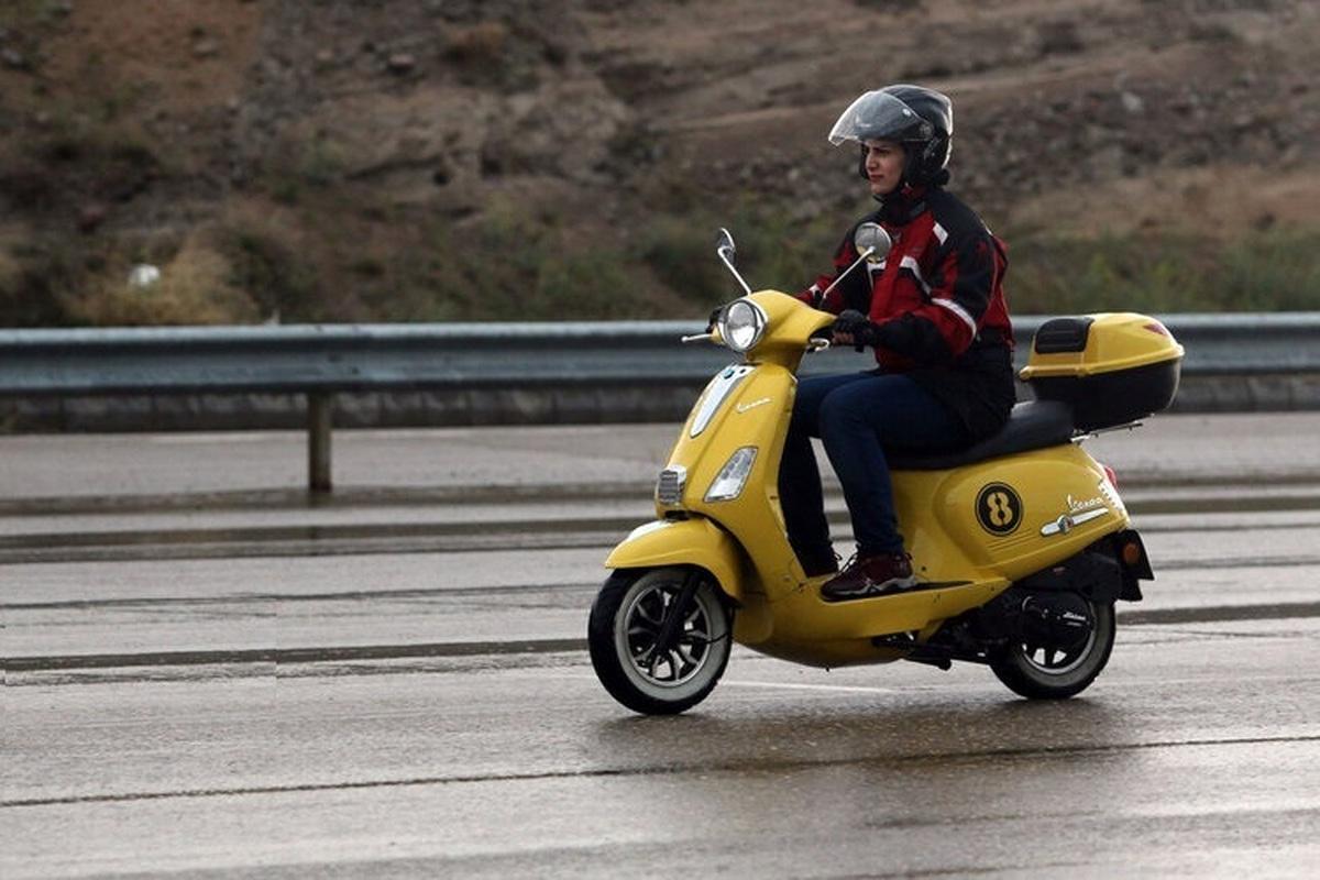 موتورسواری بانوان و فتواهای فقهای شرعی؛ آیا تضادی وجود دارد؟