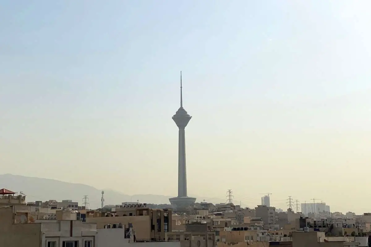 تهران در محاصره غبار؛ تداوم هوای ناسالم تا اوایل هفته آینده