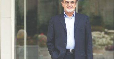 پایداری‌ها «باطل» را «حق» جلوه داده و به‌نام آن «فساد» می‌کنند