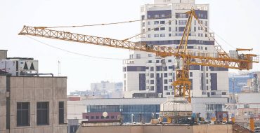 پیروزی زمین‌داران بر سازندگان مسکن