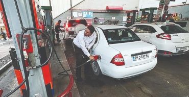 کاهش تورم به‌جای افزایش قیمت بنزین