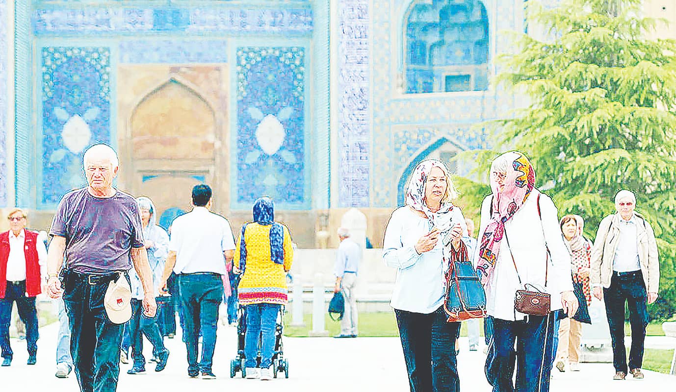 گردشگری در مرز بیم و امید