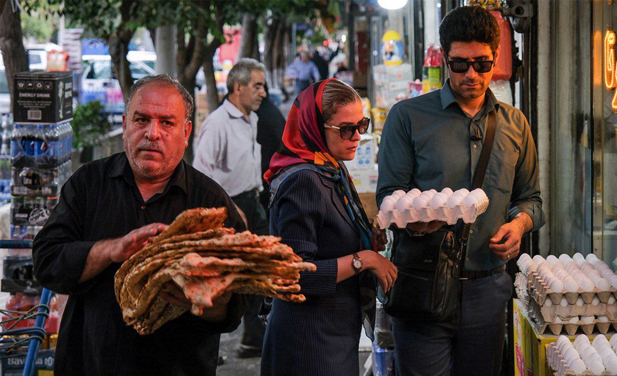 ترکیب مالیات جدید و دستمزد پایین، معیشت را خفه می‌کند