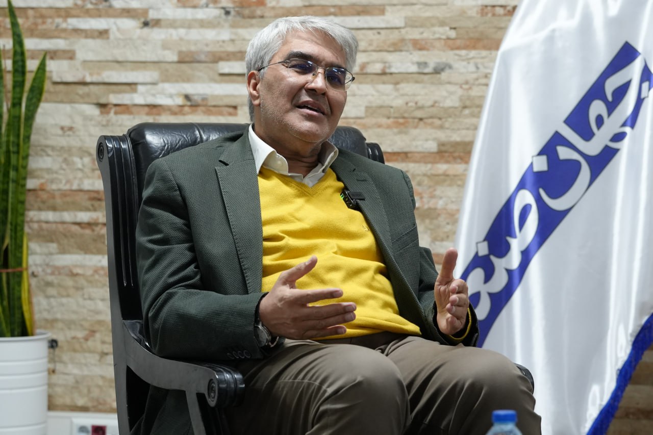 مشخص است که خودروی برقی نمی‌خریم