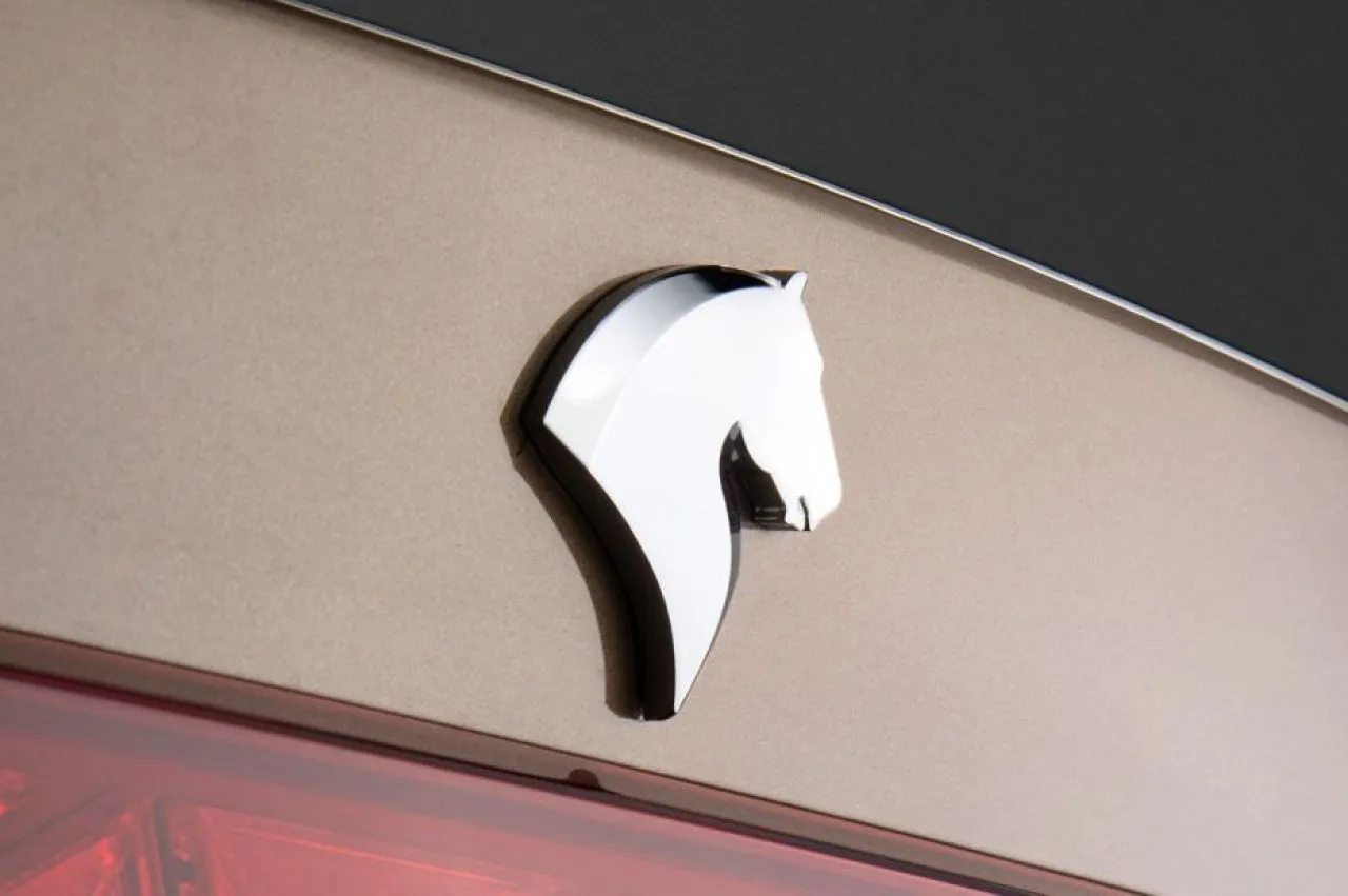 ایران‌خودرو از خودروی هیبریدی جدید رونمایی می‌کند