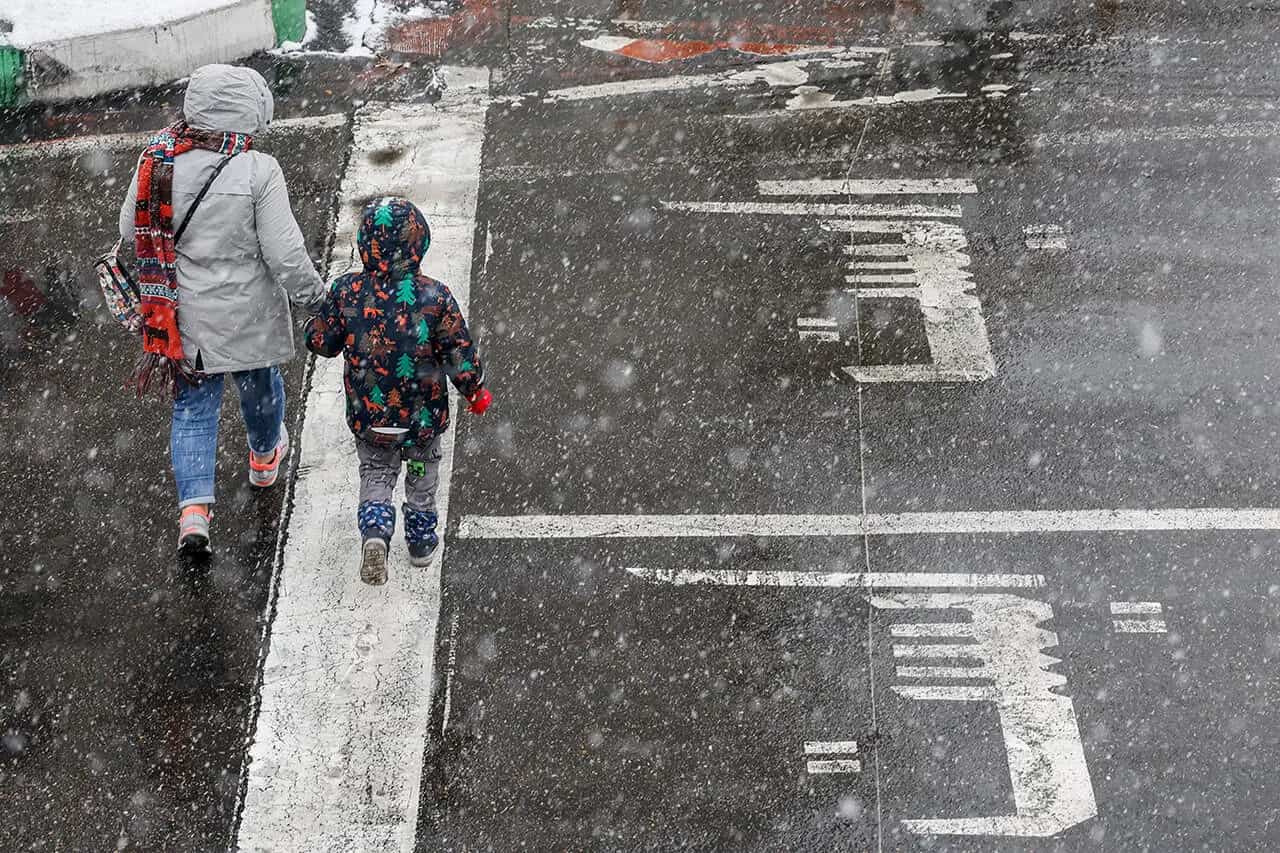 تگرگ و رعد و برق در انتظار پایتخت؛ دمای تهران زیر ۱۰ درجه ماند