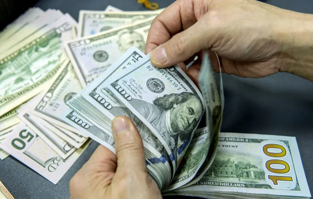 مصوبه دولت برای واردات بدون انتقال ارز؛ عاملی تازه در صعود قیمت دلار