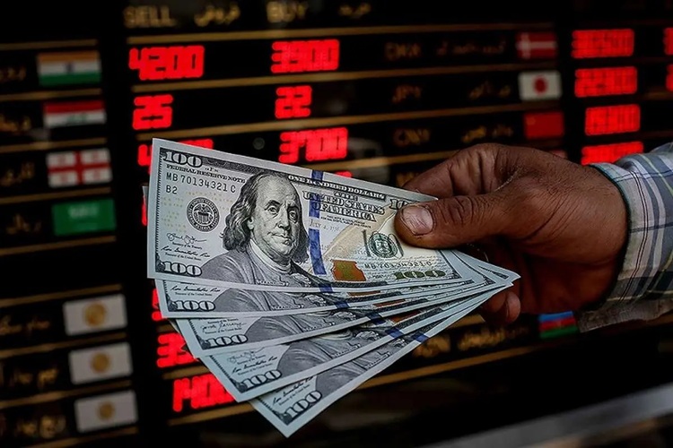 آرامش در بازار ارز تجاری؛ دلار بعد از جهش ۲ هزار تومانی به ثبات رسید