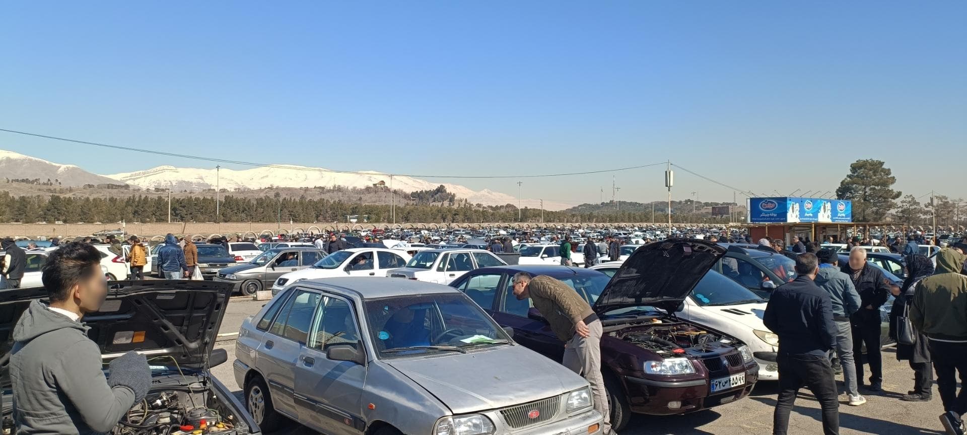 رکود سنگین در بازار خودرو؛ نه فروشنده قیمت می‌دهد نه خریدار معامله می‌کند