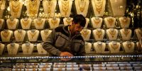 طوفان طلا در ایران؛ افزایش ۱۵ درصدی قیمت دلار چگونه بازار را ملتهب کرد؟ طوفان طلا در ایران؛ افزایش ۱۵ درصدی قیمت دلار چگونه بازار را ملتهب کرد؟