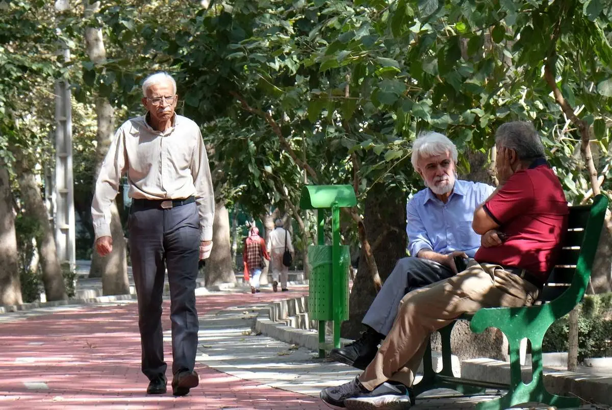 بودجه رفاه بالا رفت؛ حقوق بازنشستگان وارد فاز پرریسک شد