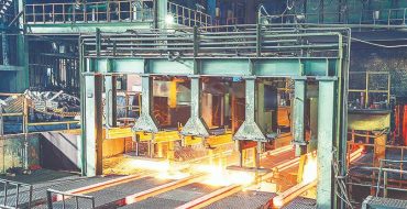 تعطیلی یک کارخانه فولاد اوکراین پس از حملات روسیه