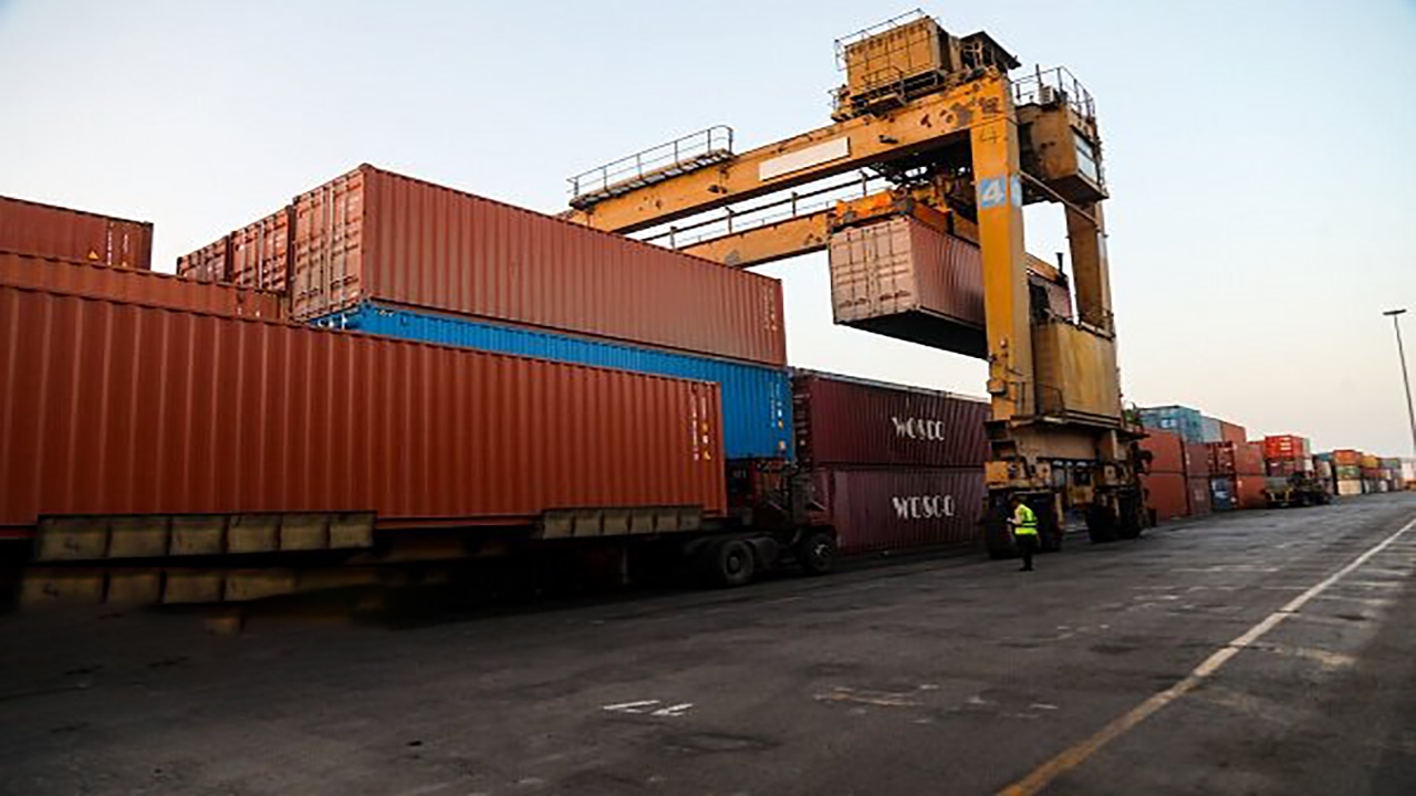 نفس راحت تجار در گمرک؛ مصوبه ترخیص ۹۰درصدی تا پایان بهمن تمدید شد