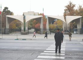 جامعه دانشگاهی در مثلث بحران جامعه دانشگاهی در مثلث بحران