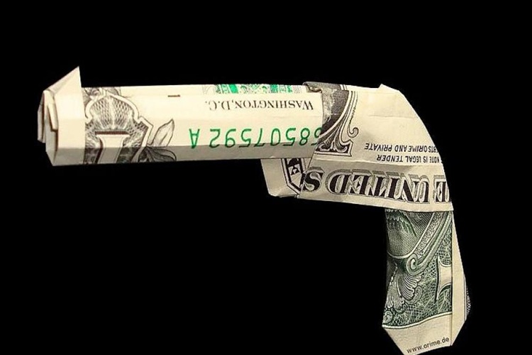 معاون ارزی بانک مرکزی: اقتصاد وارد فاز فرسایشی جنگ شده است