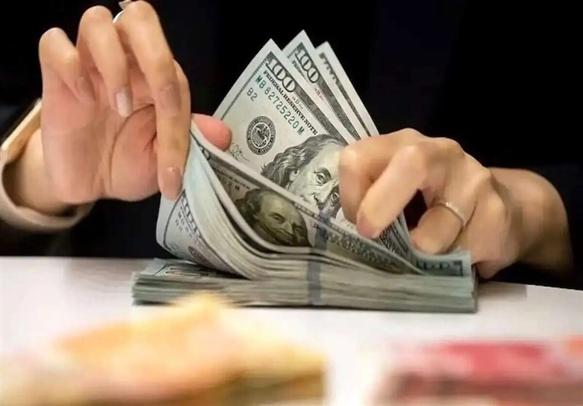 چه کسی دلار را بالا می‌برد؟ دلالان کوچک‌اند؛ عامل اصلی جای دیگری است!