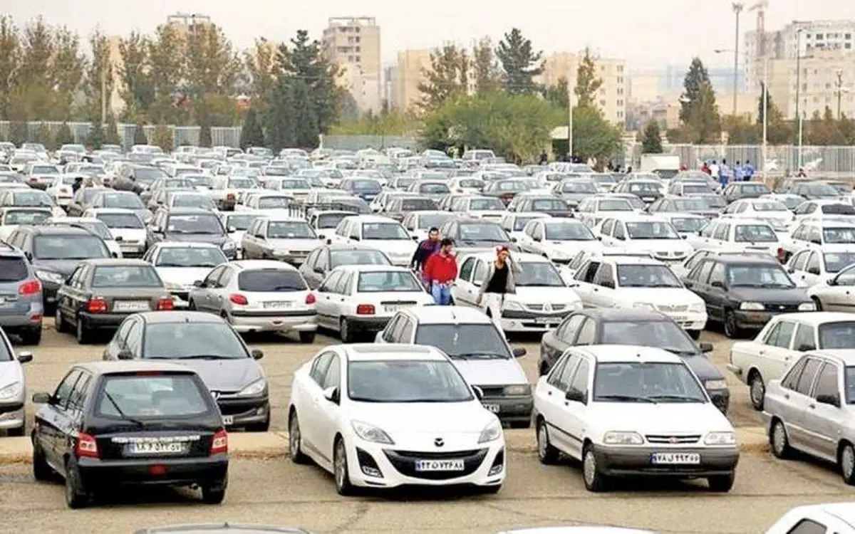 هشدار کارشناسان: هفته سوم آذر، بازار خودرو روی لبه پرتگاه رکود!