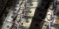 کاهش درآمدهای نفتی و افزایش تقاضا: دلایل افزایش قیمت دلار در بازار کاهش درآمدهای نفتی و افزایش تقاضا: دلایل افزایش قیمت دلار در بازار