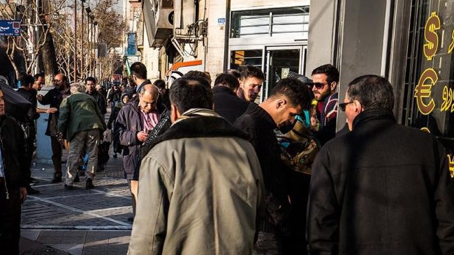 رشد اقتصادی در مرز بحران