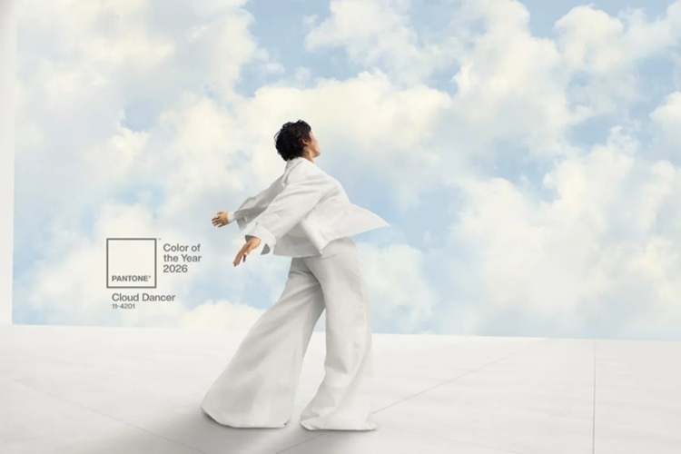 «رقصنده ابر» رنگ سال ۲۰۲۶ پنتون؛ سفید آرامی که ذهن را سبک می‌کند