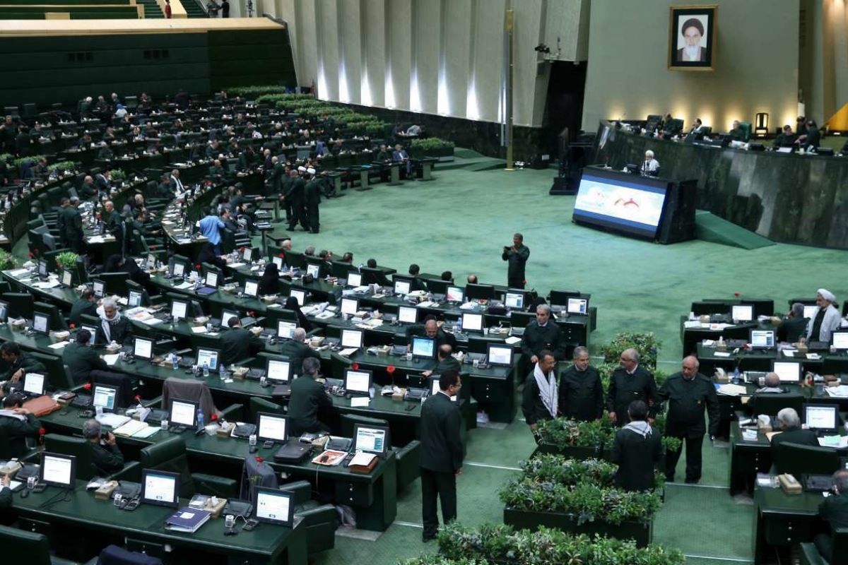 ۷ سوال ملی پای وزرا را به صحن مجلس می کشاند