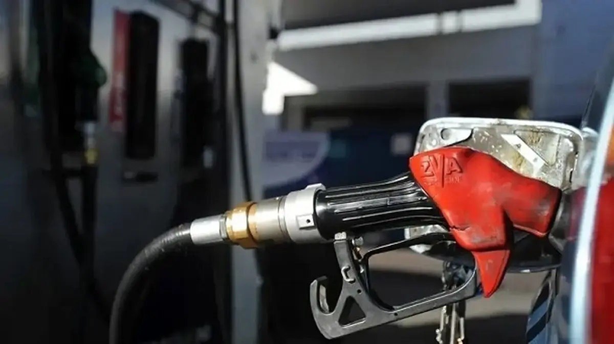 بنزین چندنرخی در هاله‌ای از ابهام؛ وزارت نفت از تأخیر خبر داد