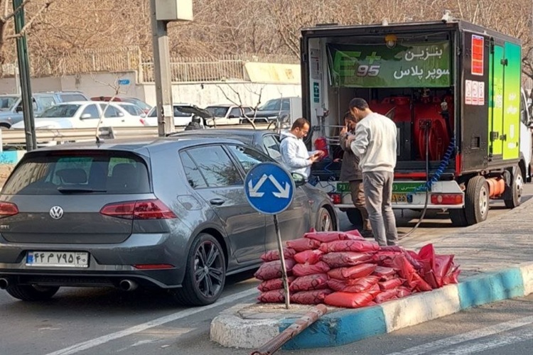 شوک به تهرانی‌ها؛ مردم در اولین روز چقدر بنزین لاکچری خریدند؟