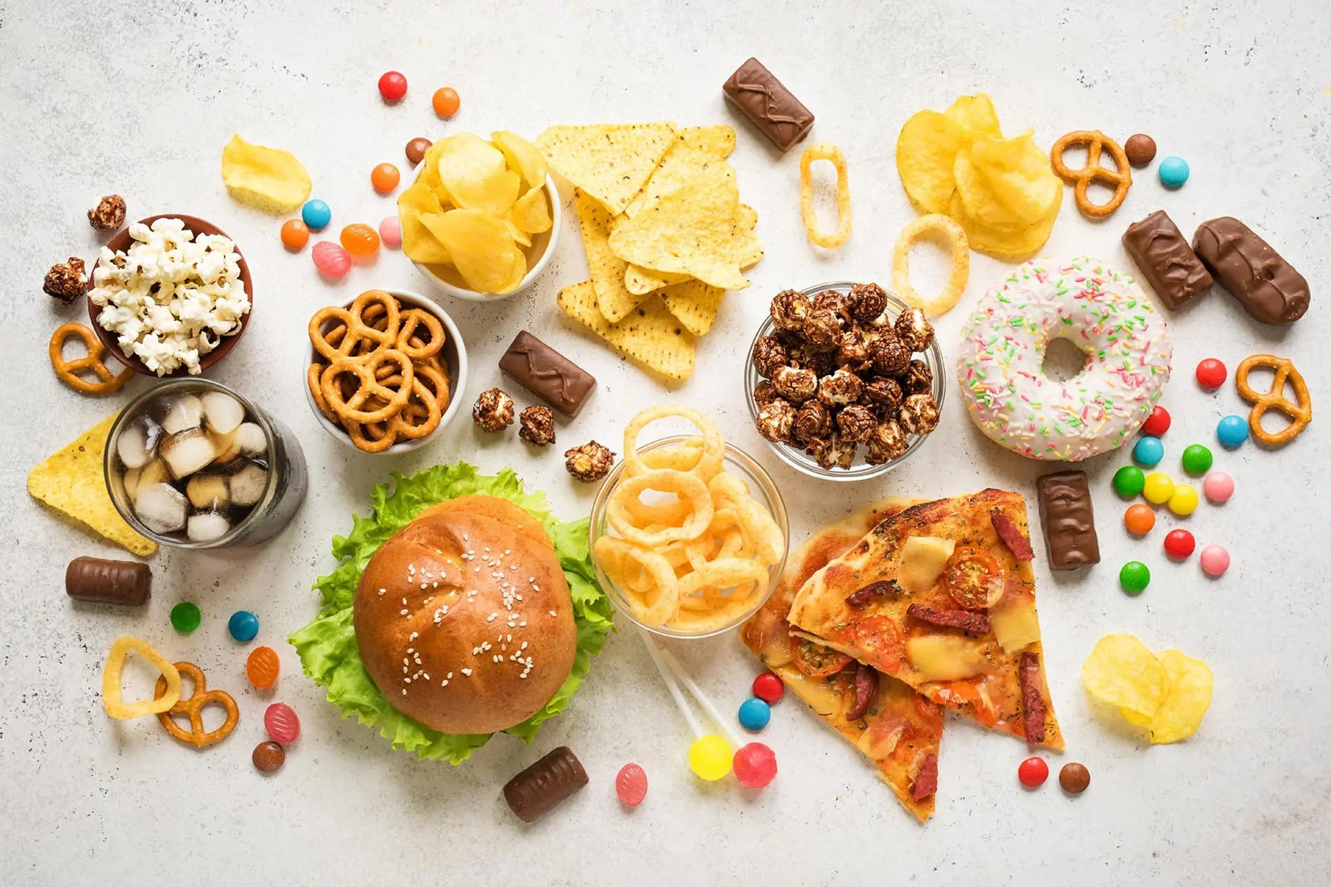 مصرف غذاهای فوق‌فرآوری‌شده، خطر سرطان را افزایش می‌دهد