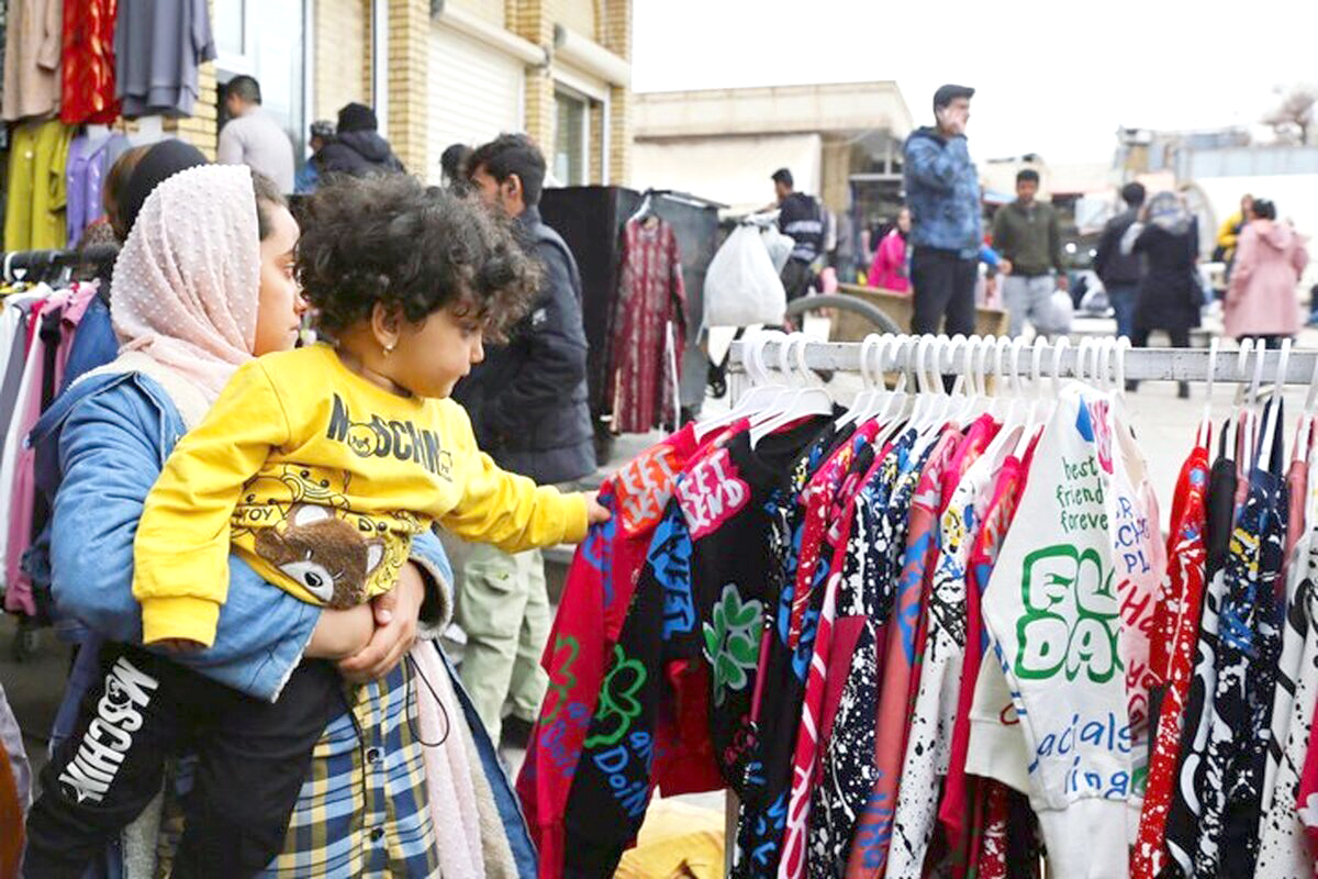 عضو اتحادیه پوشاک: فروشگاه‌ها پر از کالای قاچاق‌اند، نظارتی وجود ندارد