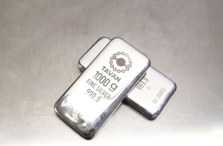 شوک به سرمایه گذاران بازار؛ نقره ۶۶ دلاری رکورد شکست