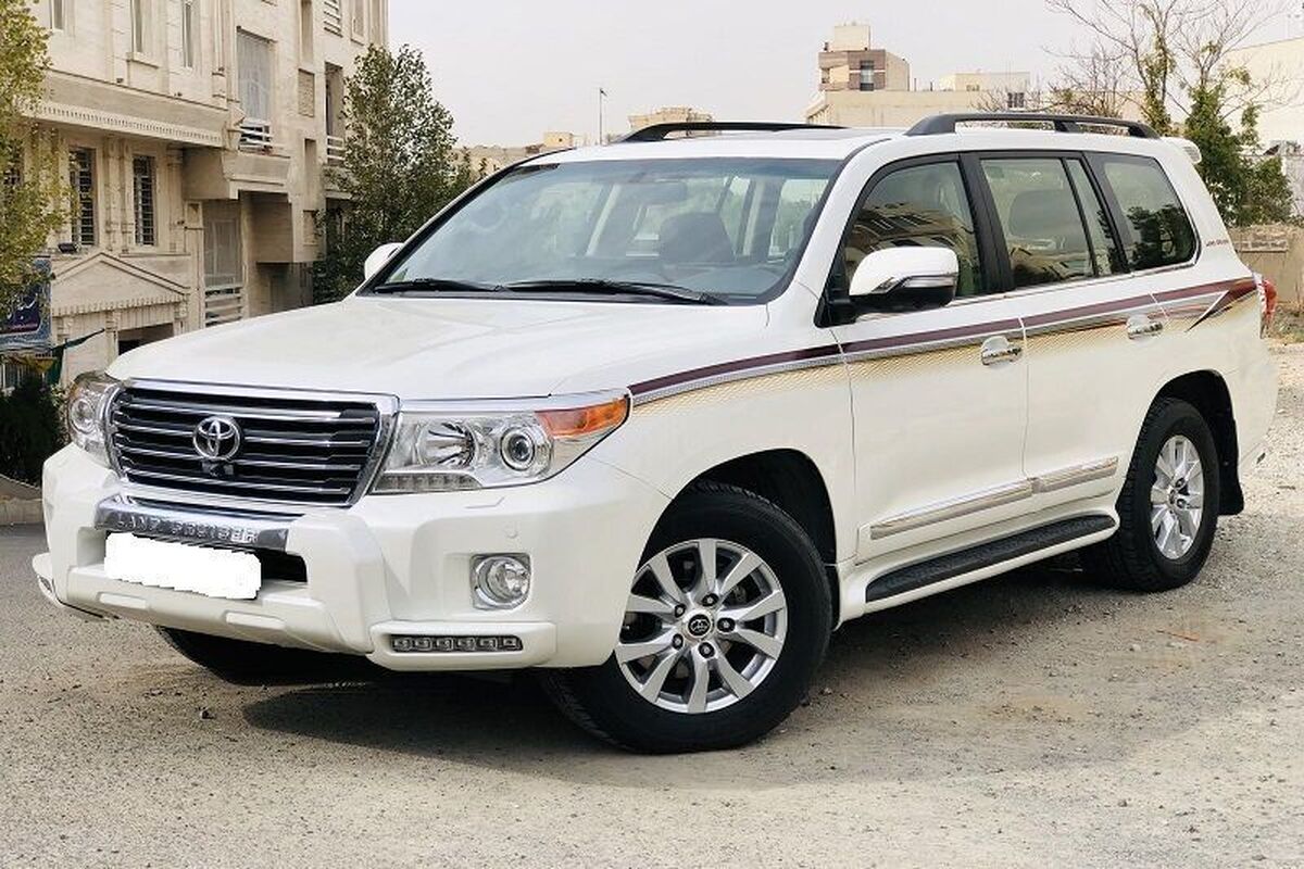 زورگیری دختران لندکروز سوار از پسران جوان با نقاب و شوکر