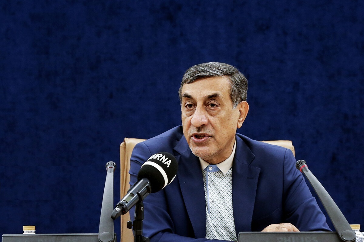 پایان میوه و شیرینی در ادارات؛ جزئیات ممنوعیت پذیرایی در جلسات اداری