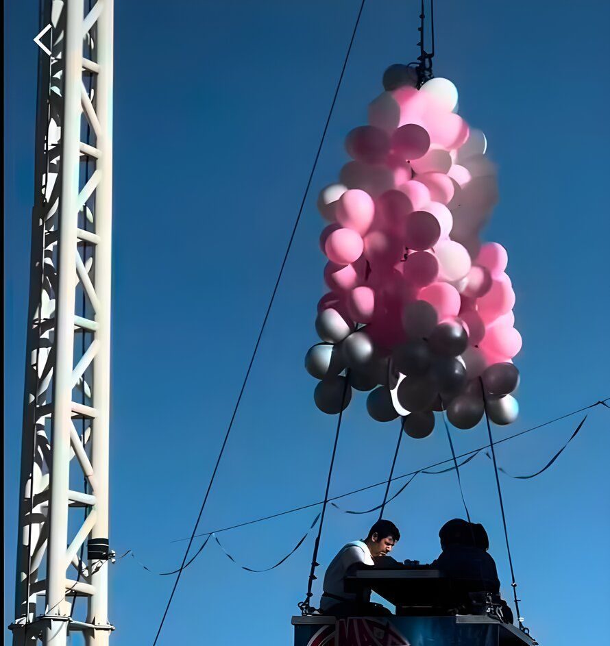 میز معلق: تفریح هیجانی ۳۰ متری با قیمت‌های میلیونی در تهران