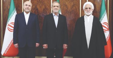 هزینه تصمیمات غلط روی دوش مردم