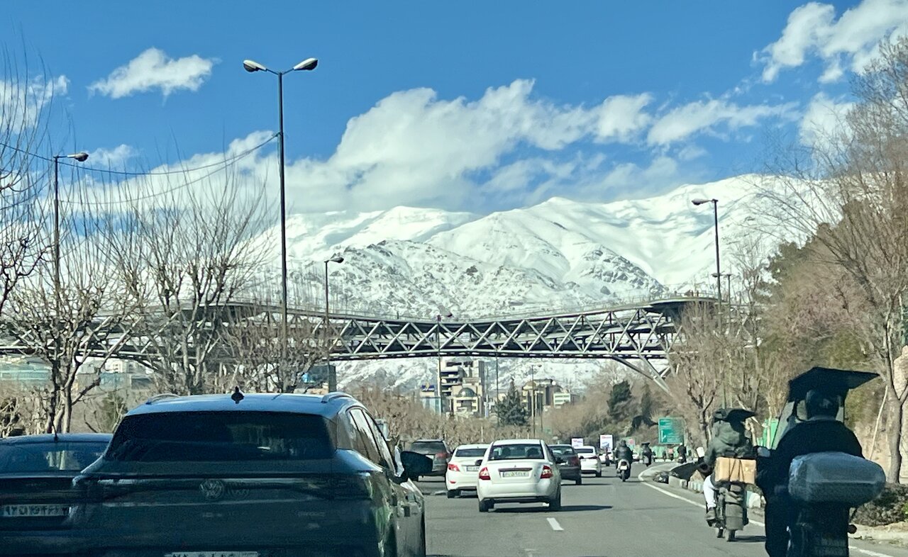 هوای سرد تهران ماندگار شد