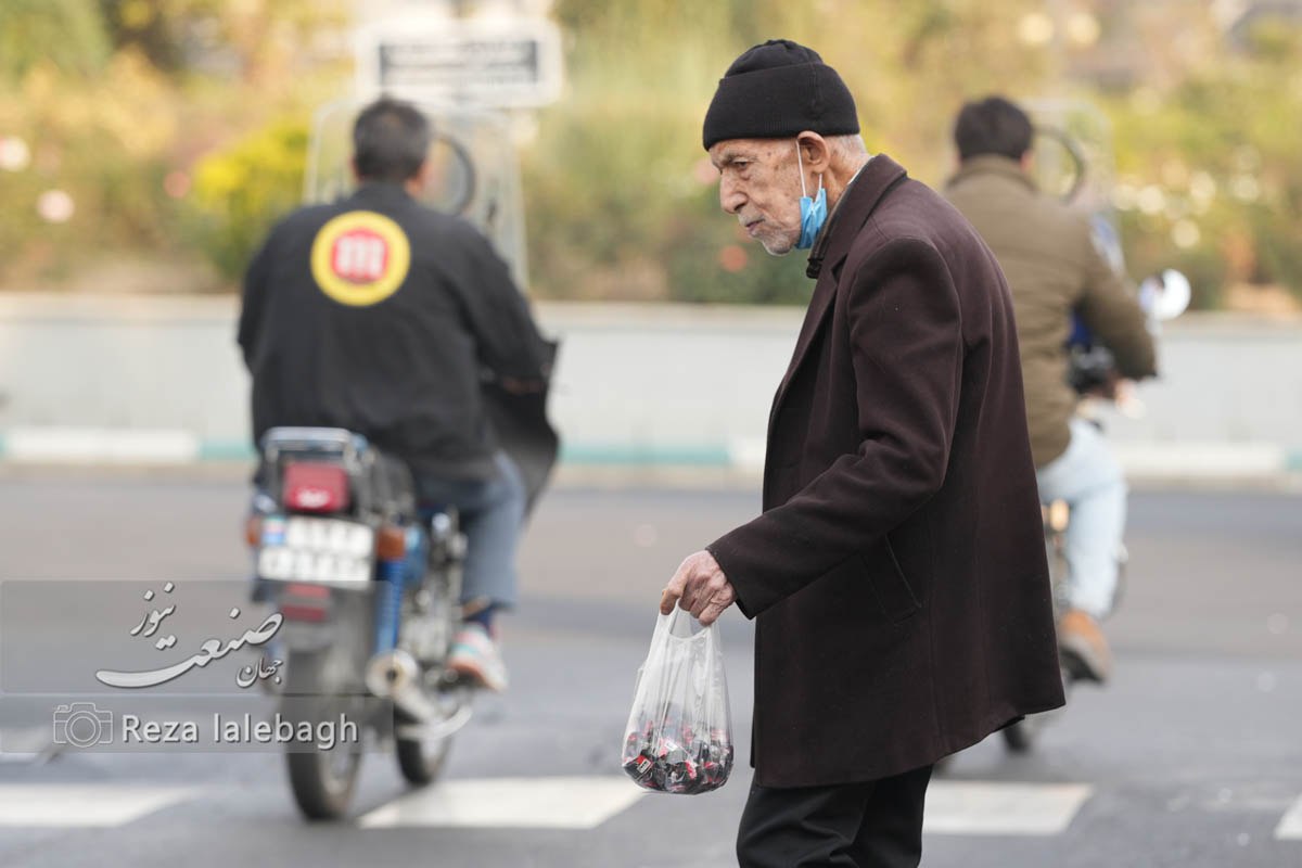 خبر مهم برای بازنشستگان؛ حکمت‌کارت شارژ شد