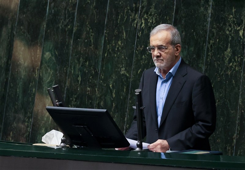 سوال از پزشکیان کلید خورد؛ ۷۳ نماینده اقتصاد را به چالش کشیدند