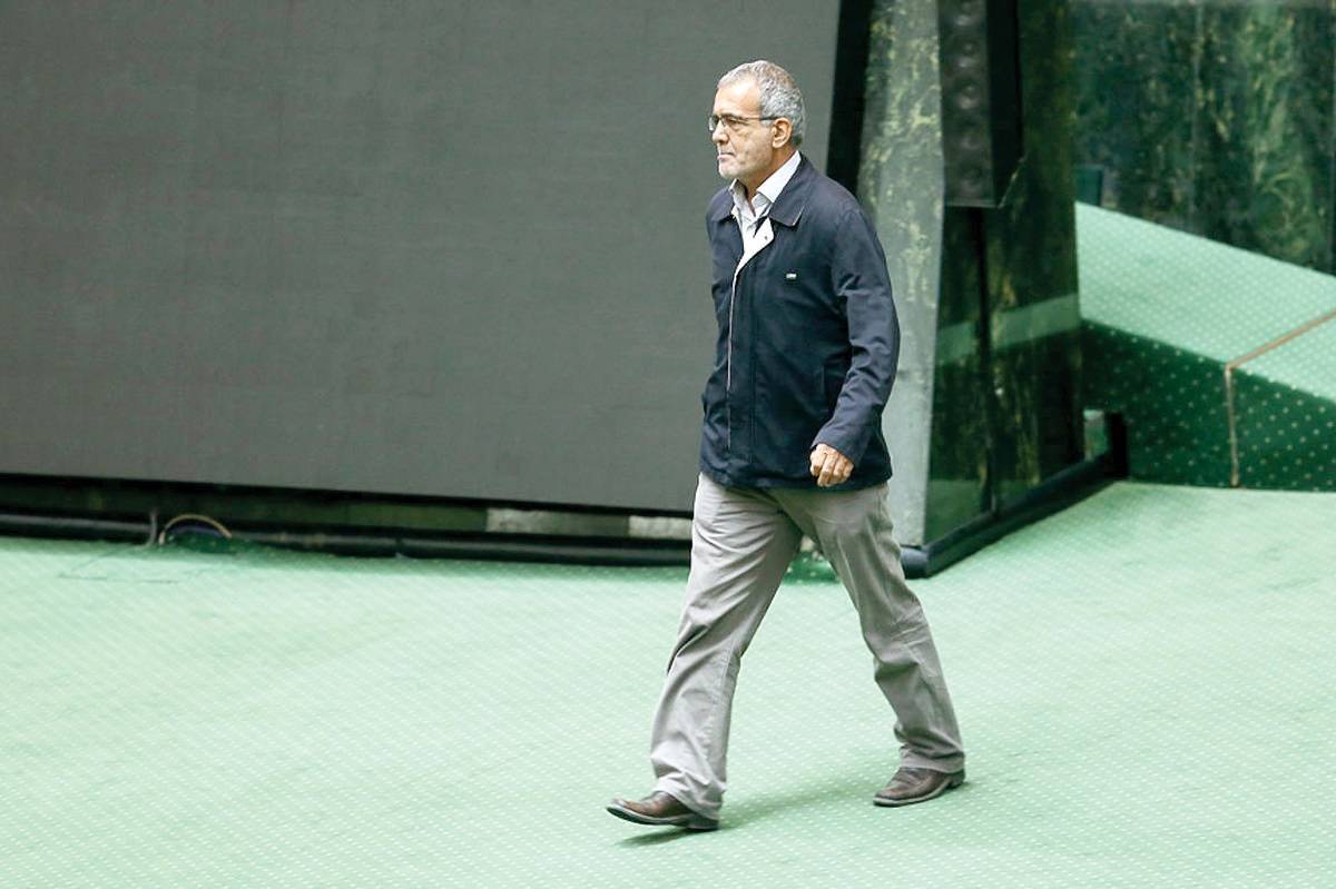 جلسه فوری مجلس و دولت؛ تلاش برای کاهش فشار اقتصادی